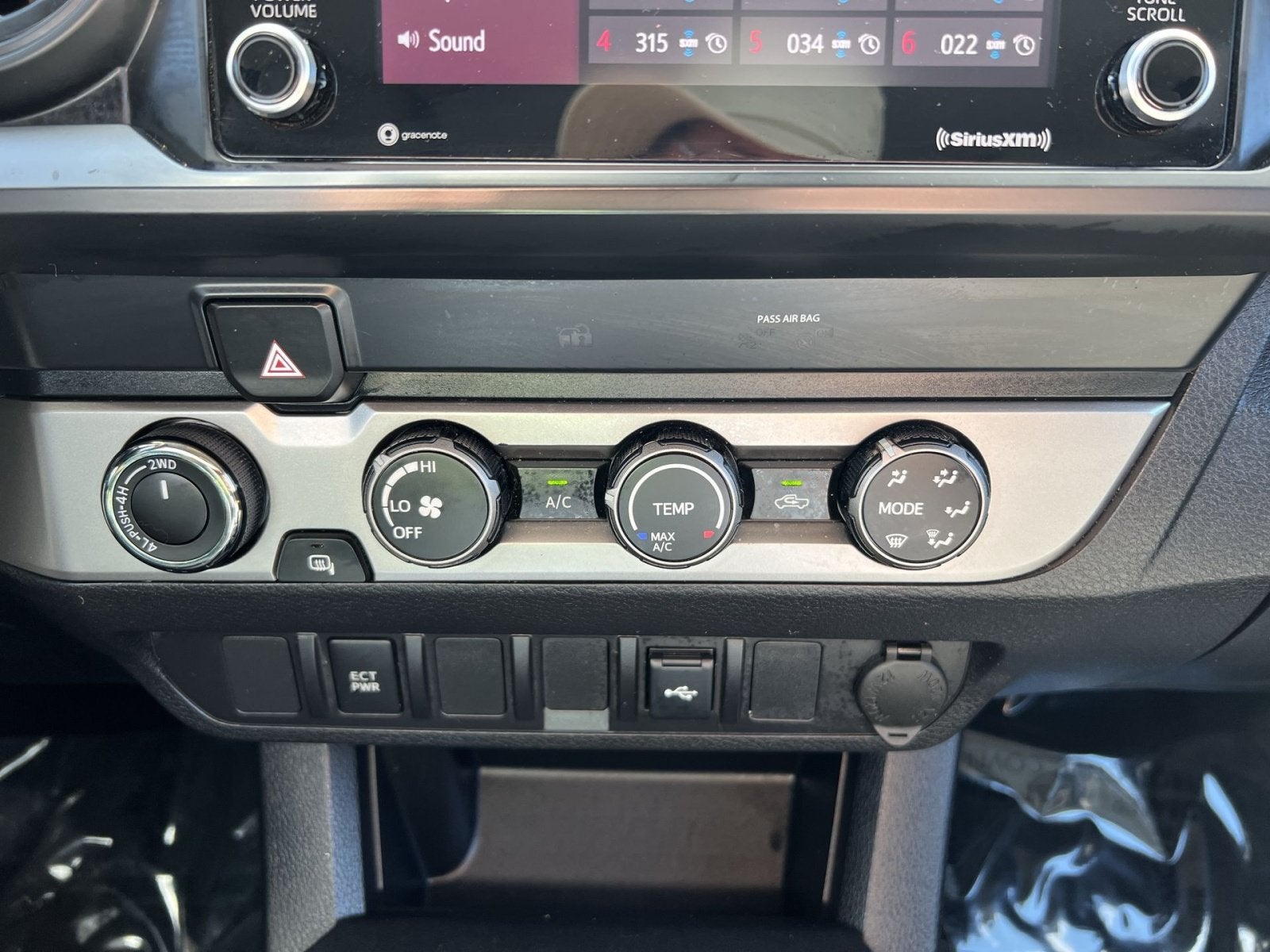 2022 Toyota Tacoma SR