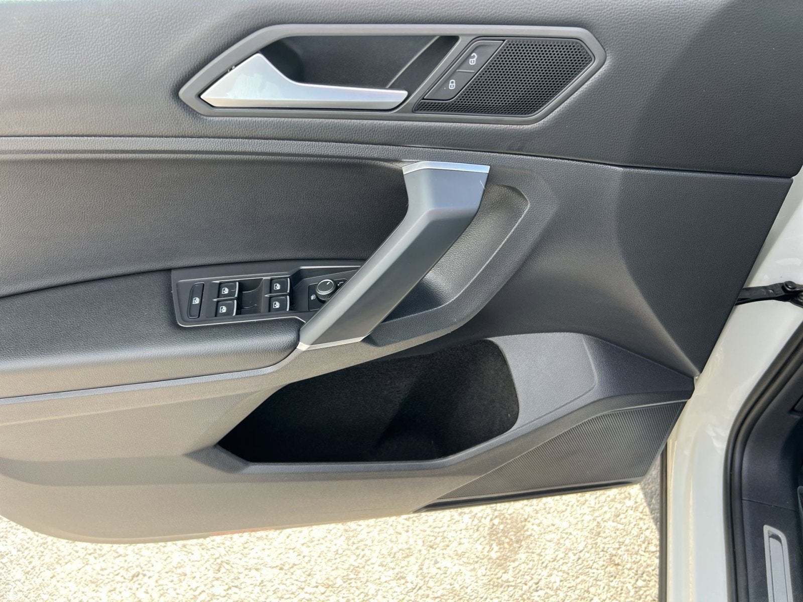 2020 Volkswagen Tiguan 2.0T SE R-Line Black