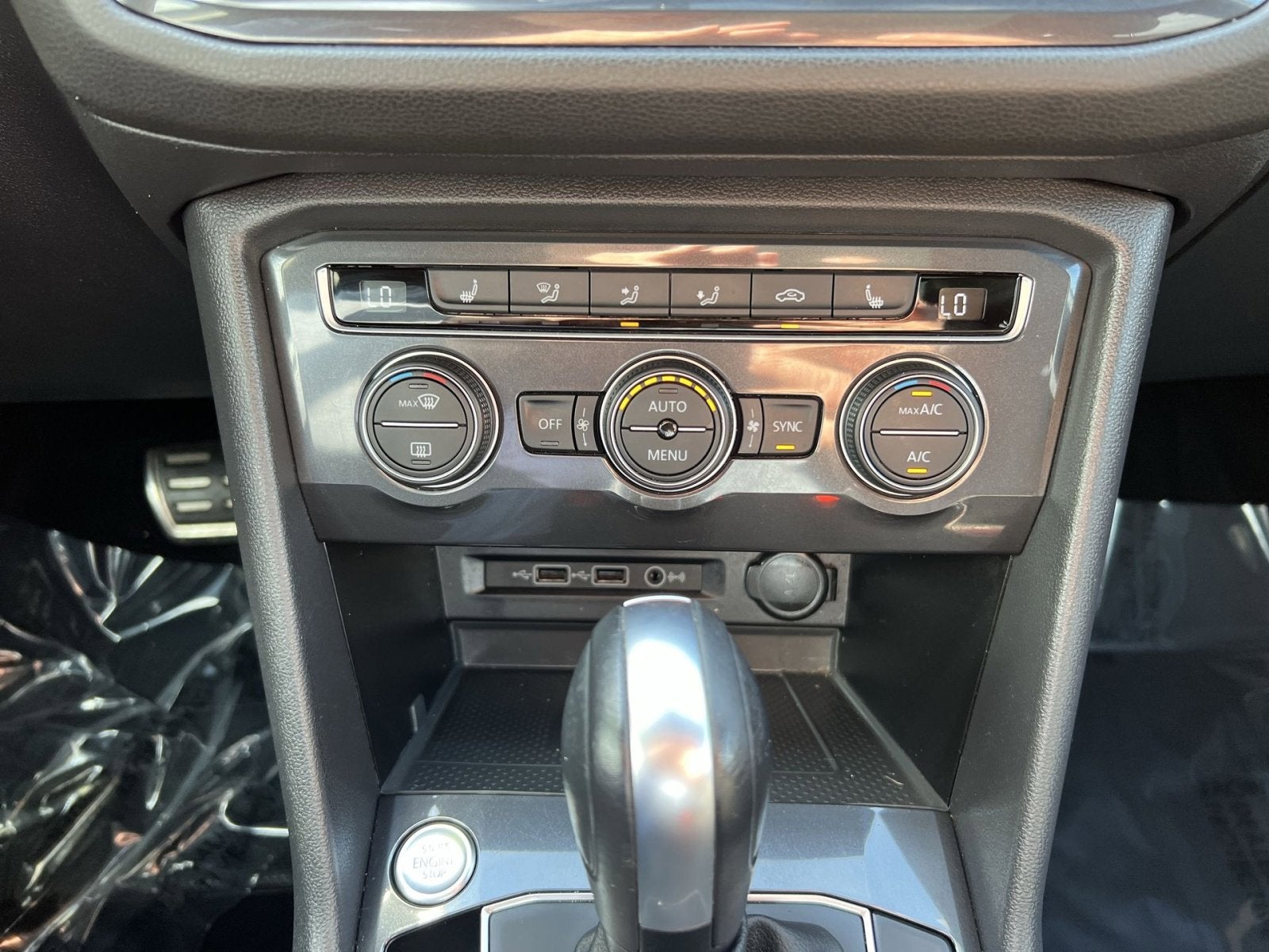 2020 Volkswagen Tiguan 2.0T SE R-Line Black