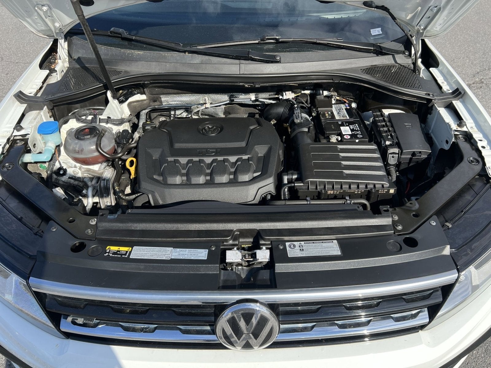 2020 Volkswagen Tiguan 2.0T SE R-Line Black