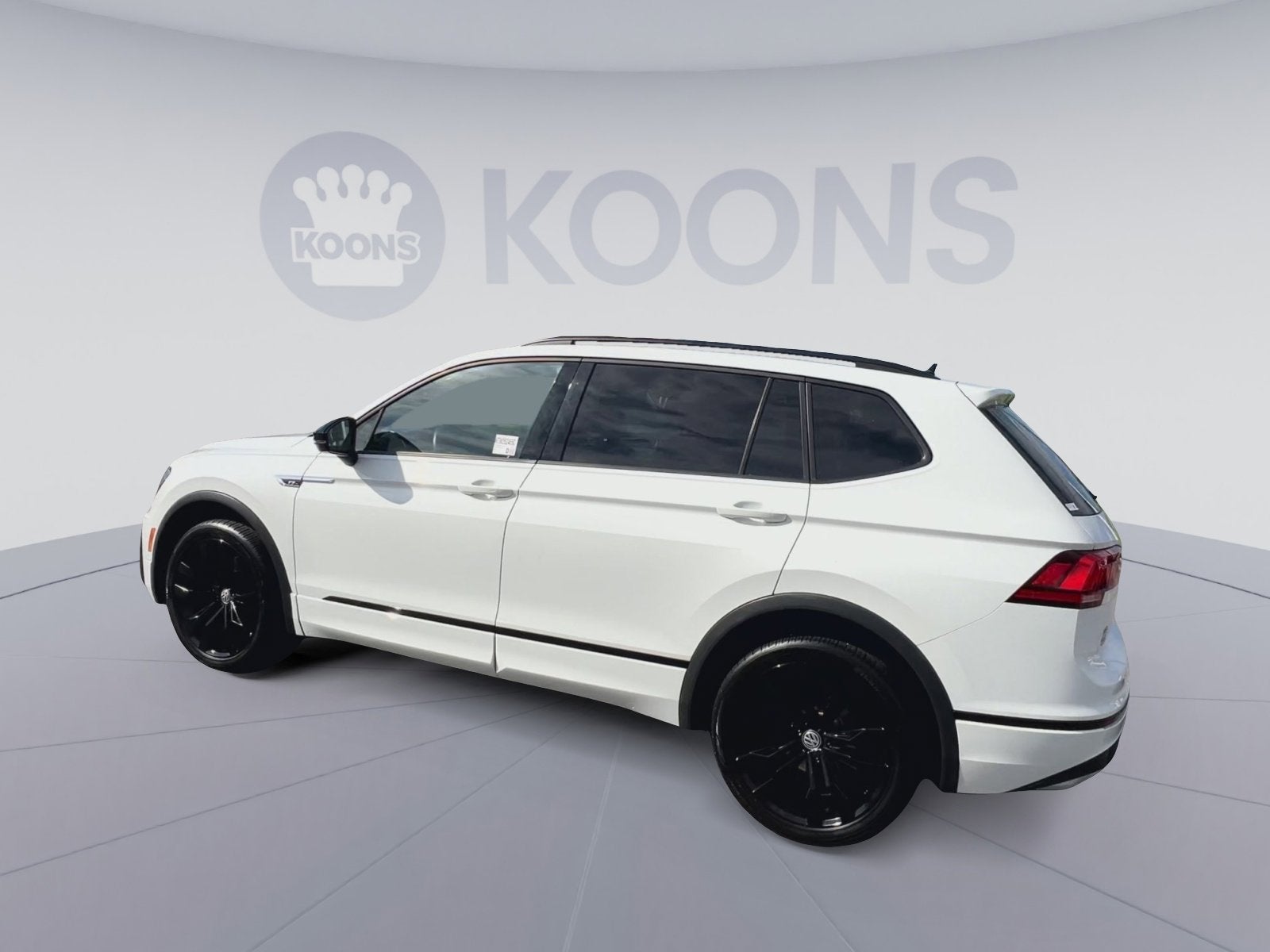 2020 Volkswagen Tiguan 2.0T SE R-Line Black
