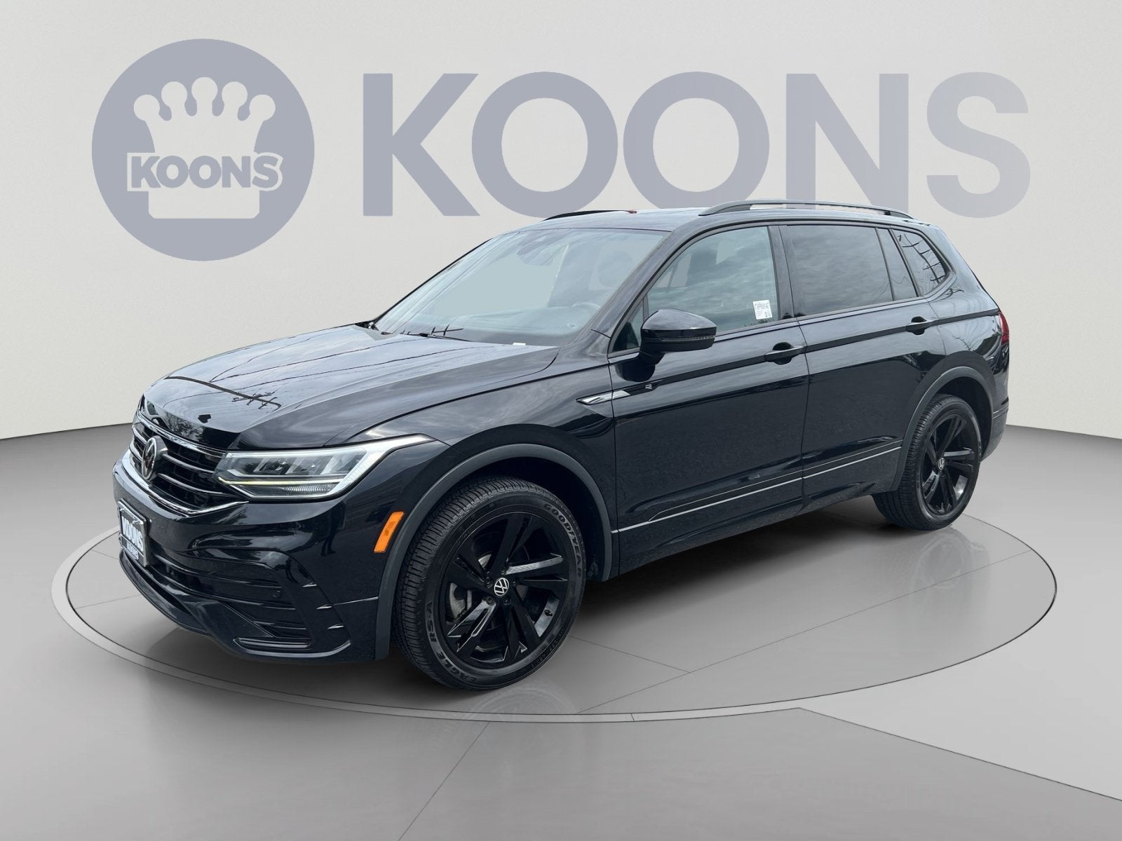 2023 Volkswagen Tiguan 2.0T SE R-Line Black