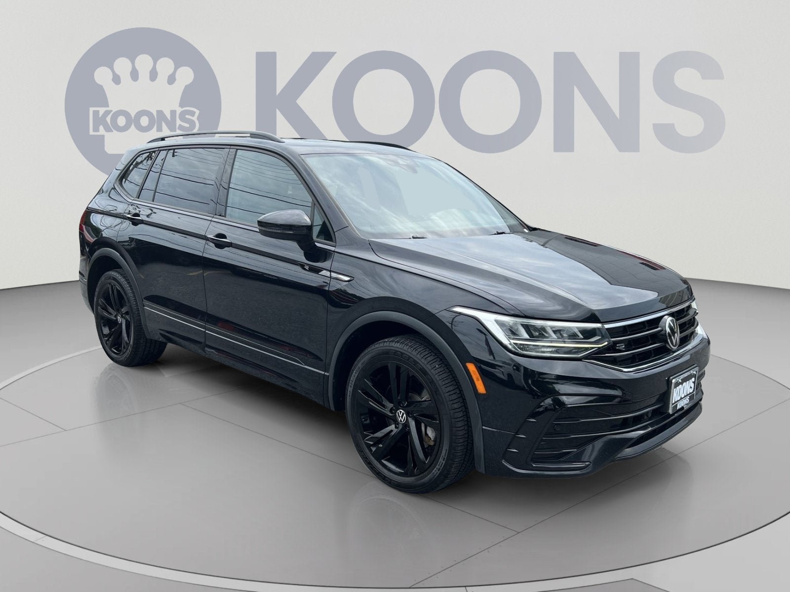 2023 Volkswagen Tiguan 2.0T SE R-Line Black