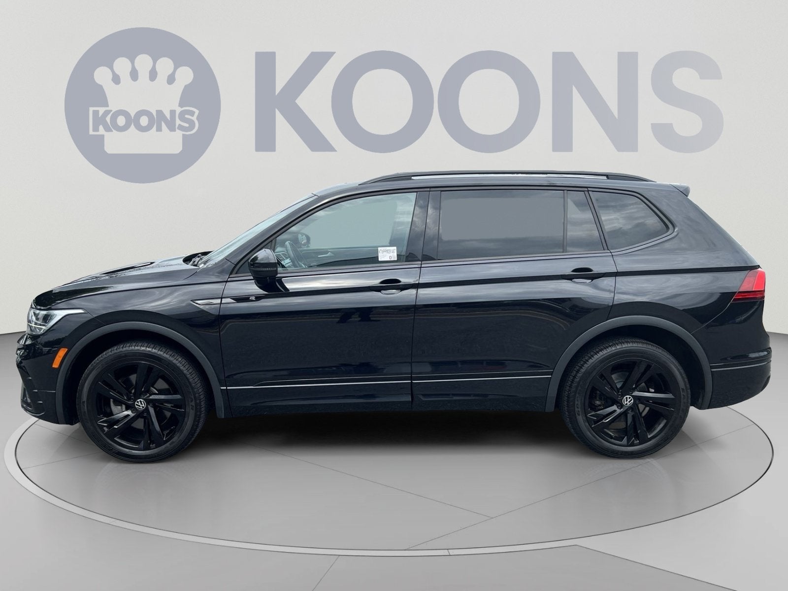 2023 Volkswagen Tiguan 2.0T SE R-Line Black