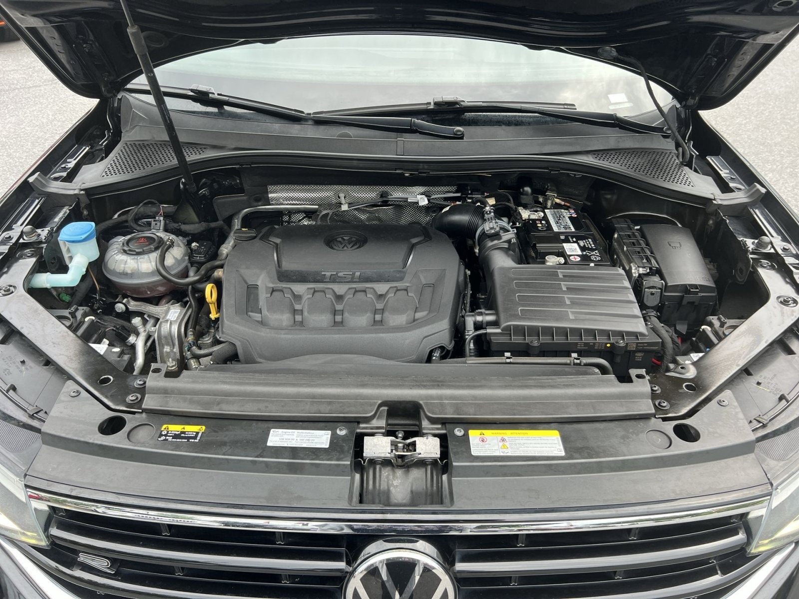 2023 Volkswagen Tiguan 2.0T SE R-Line Black