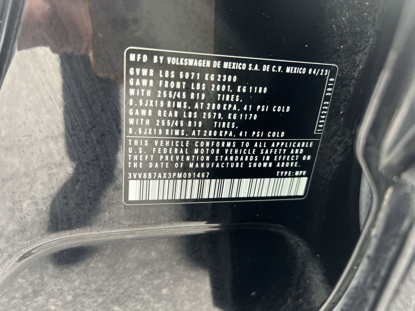 2023 Volkswagen Tiguan 2.0T SE R-Line Black