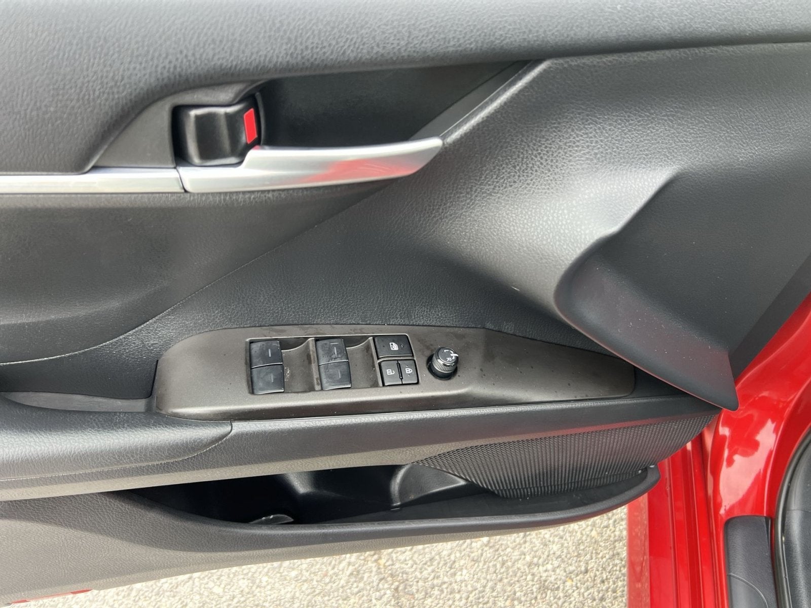 2024 Toyota Camry Hybrid LE