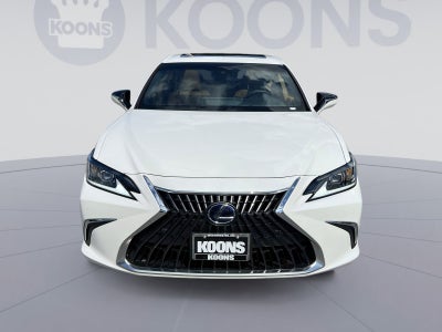 2022 Lexus ES 300h Luxury