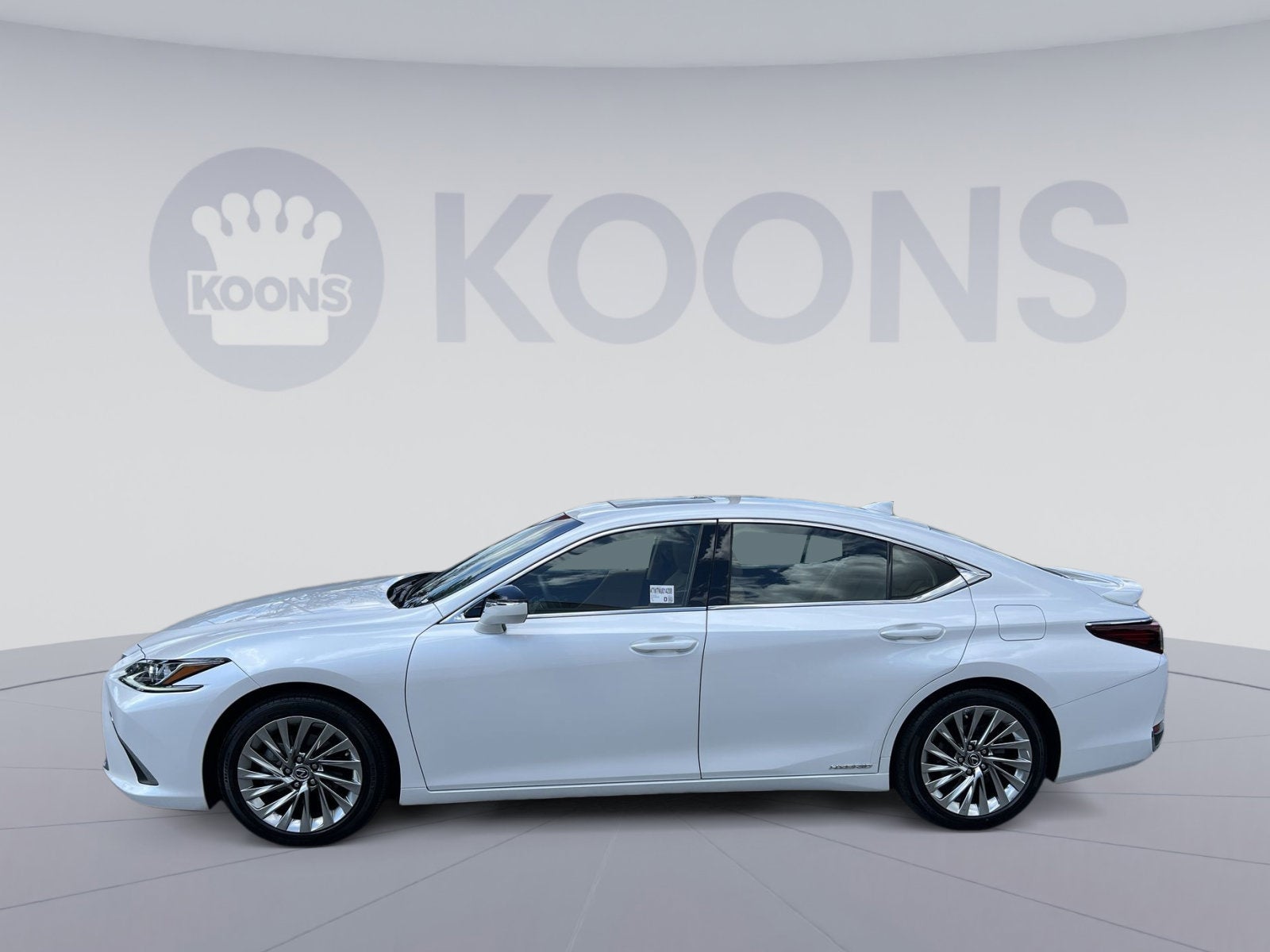 2022 Lexus ES 300h Luxury