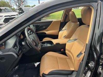 2024 Lexus ES 300h Ultra Luxury
