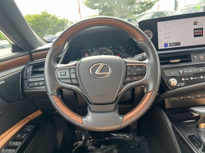 2024 Lexus ES 300h Ultra Luxury