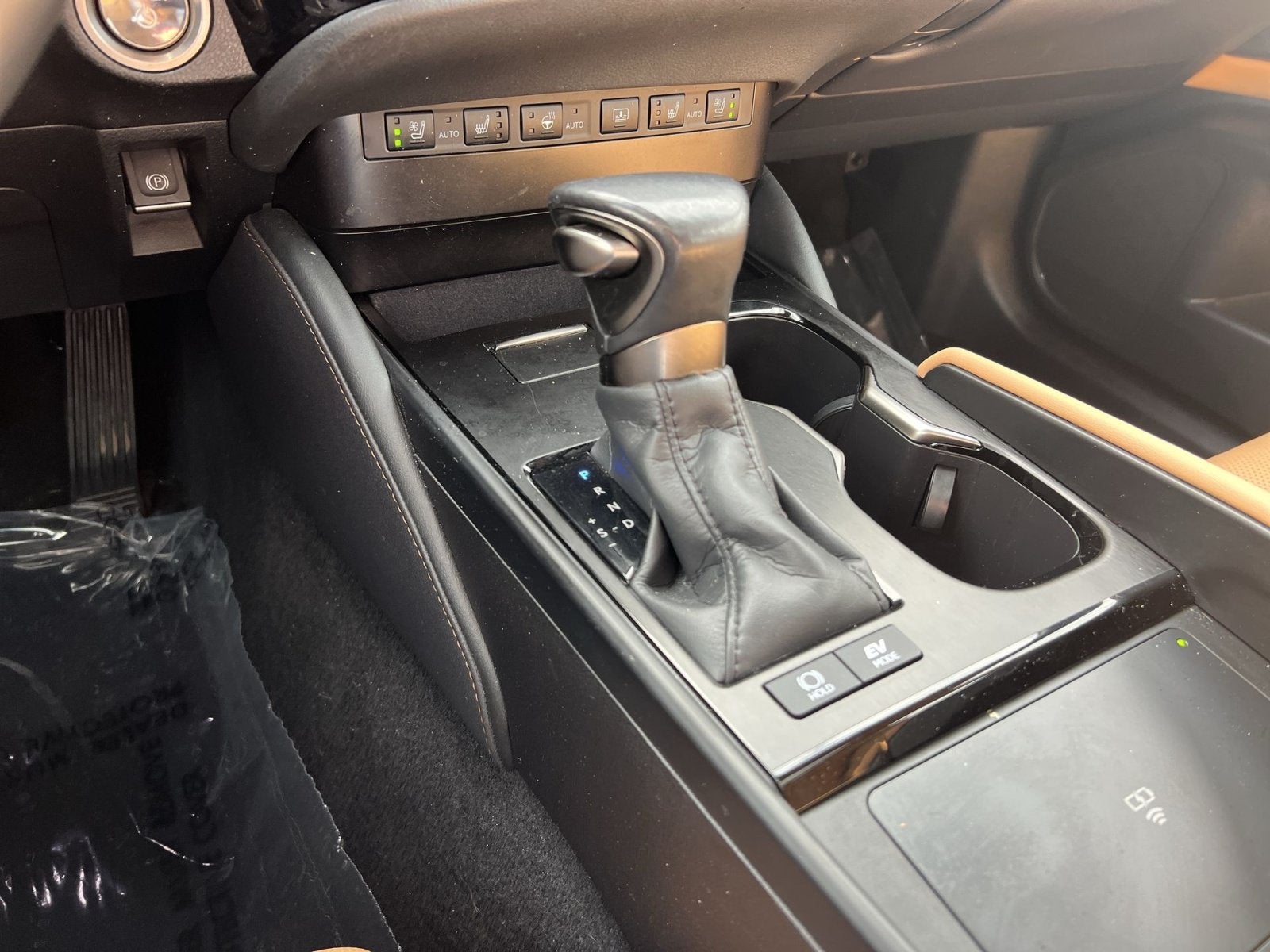 2024 Lexus ES 300h Ultra Luxury