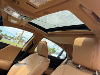 2024 Lexus ES 300h Ultra Luxury