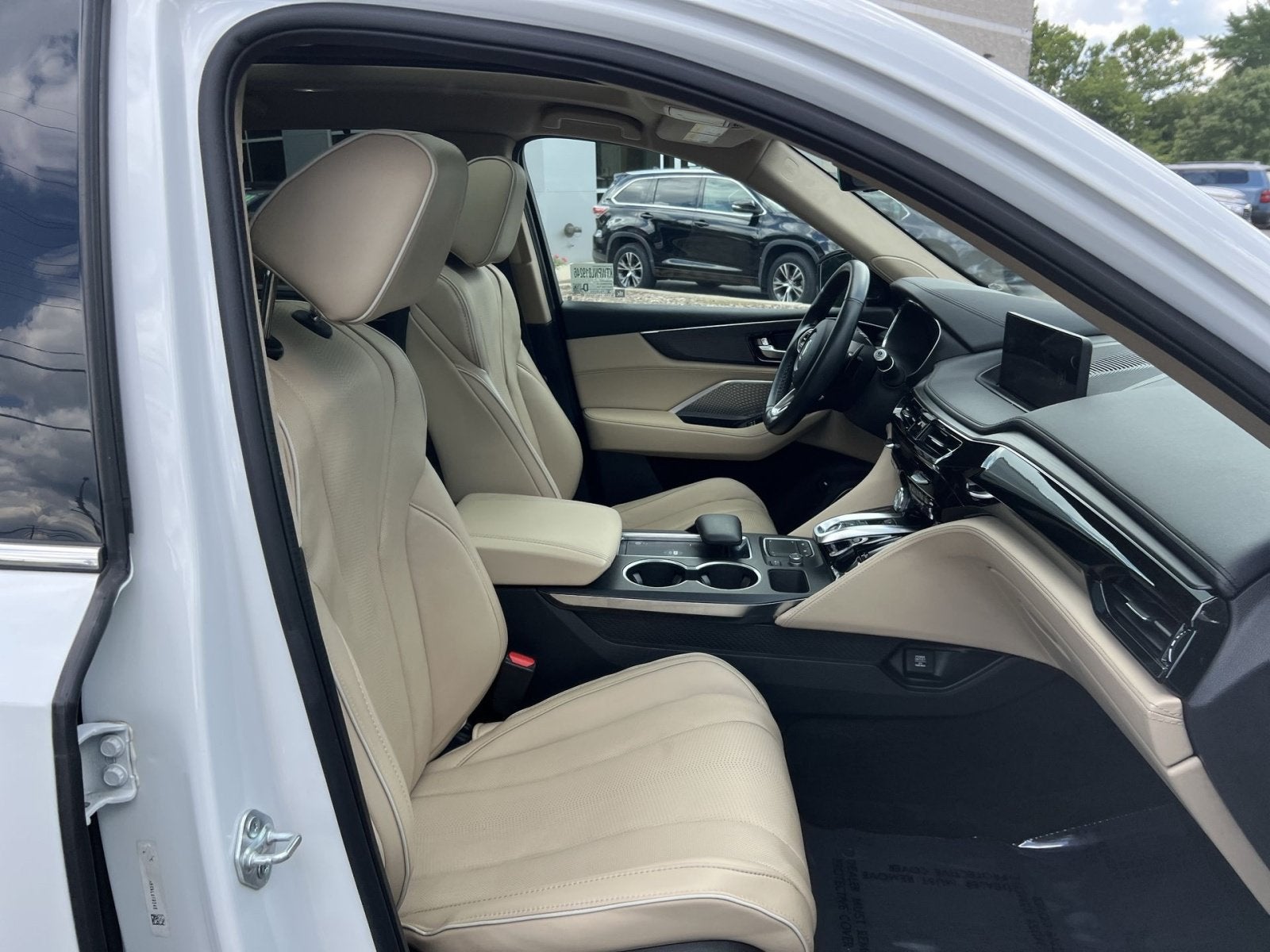 2022 Acura MDX Advance