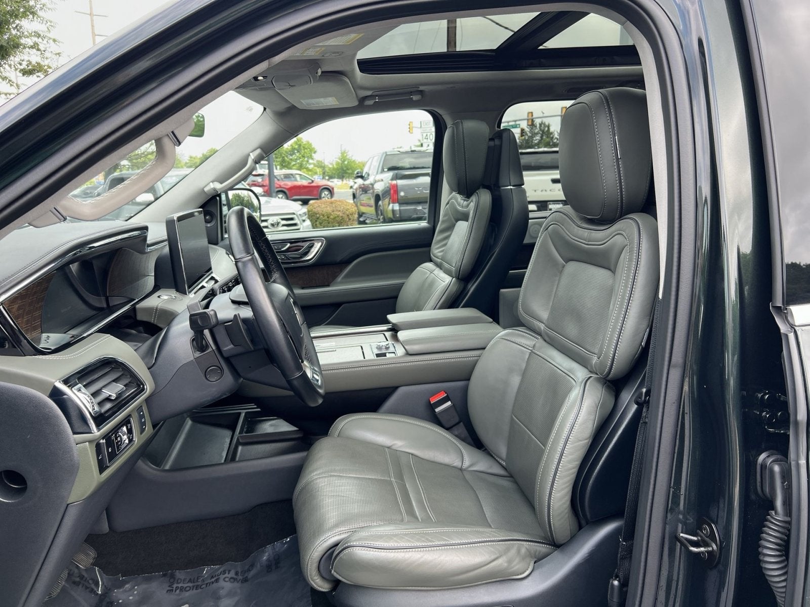 2024 Lincoln Navigator L Black Label