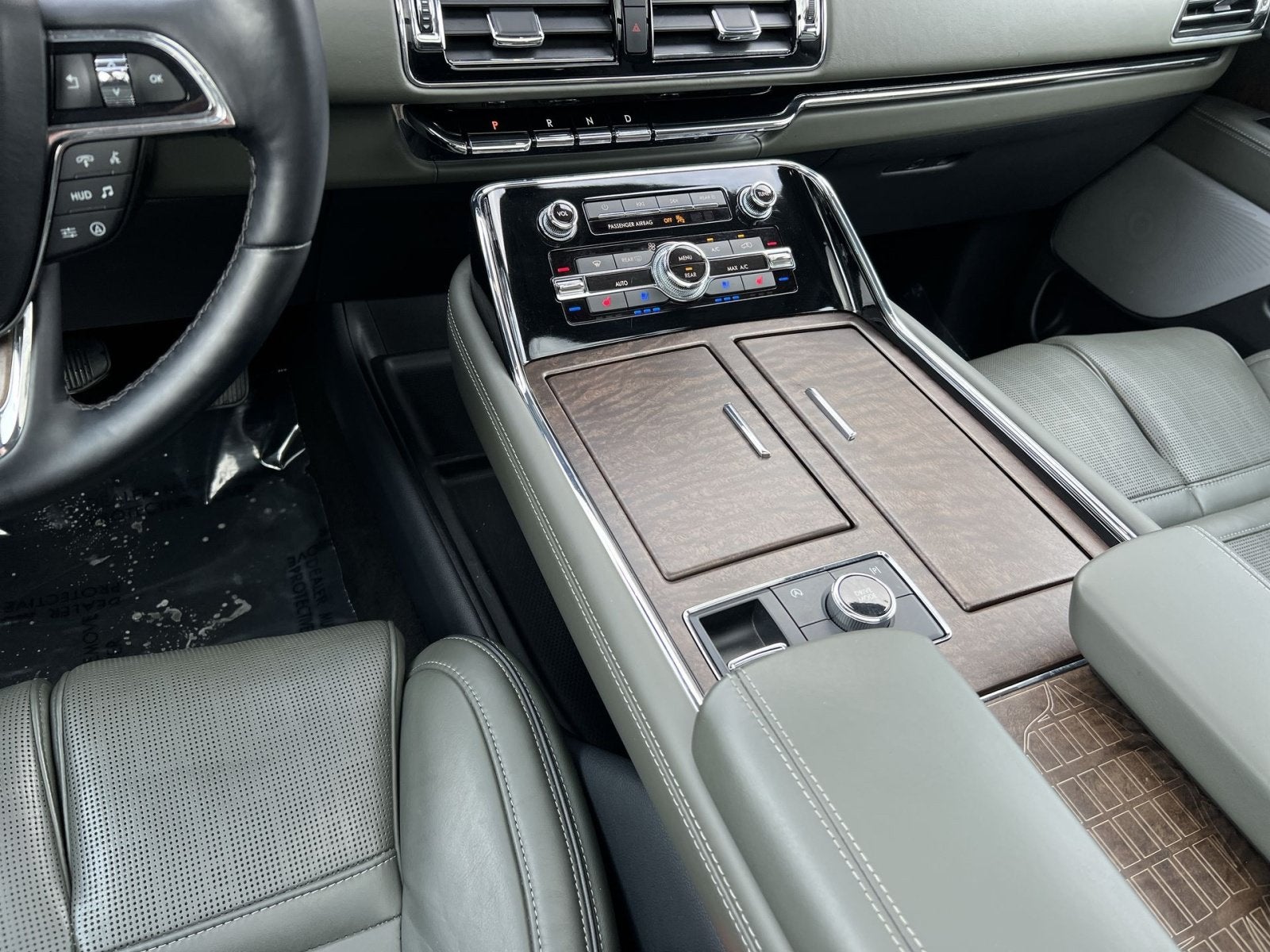 2024 Lincoln Navigator L Black Label