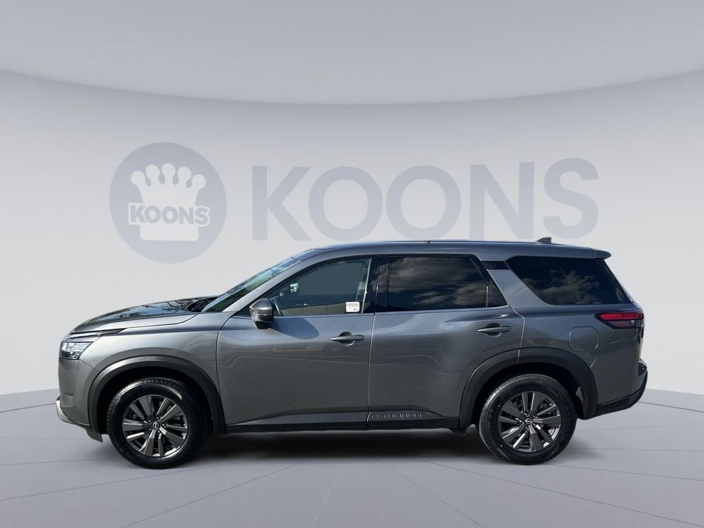 2022 Nissan Pathfinder S