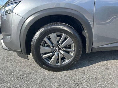 2022 Nissan Pathfinder S