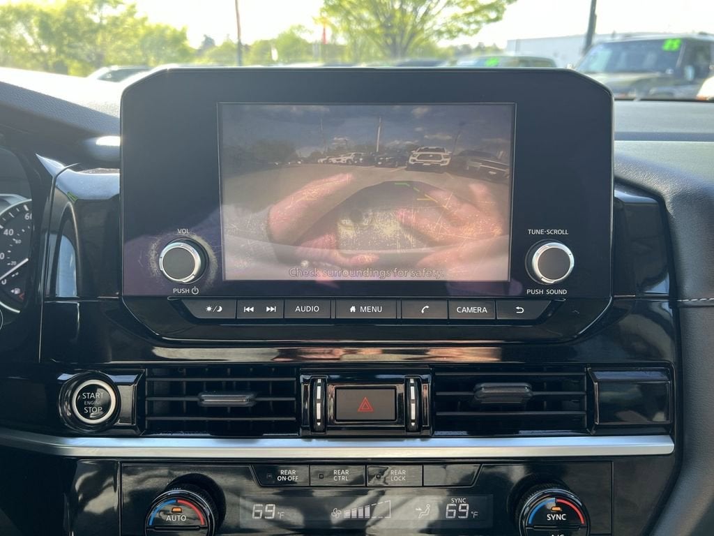 2022 Nissan Pathfinder S