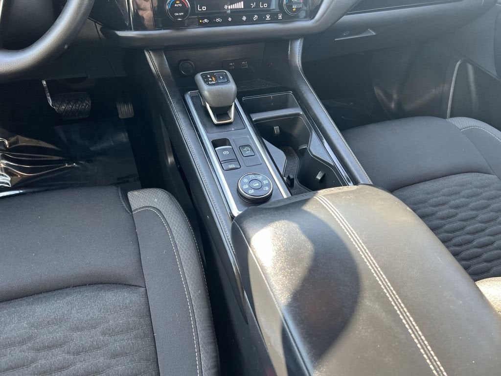 2022 Nissan Pathfinder S