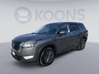 2022 Nissan Pathfinder S