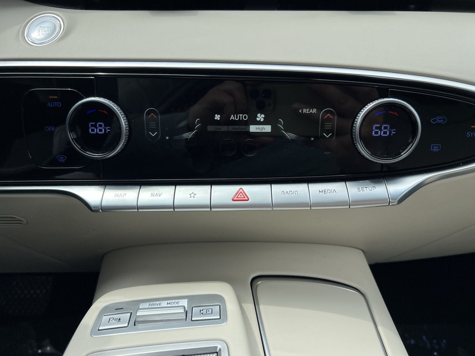2024 Genesis GV70 2.5T