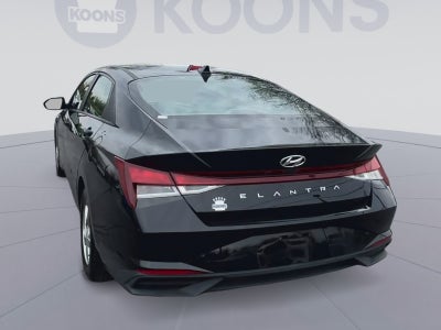 2023 Hyundai Elantra SE