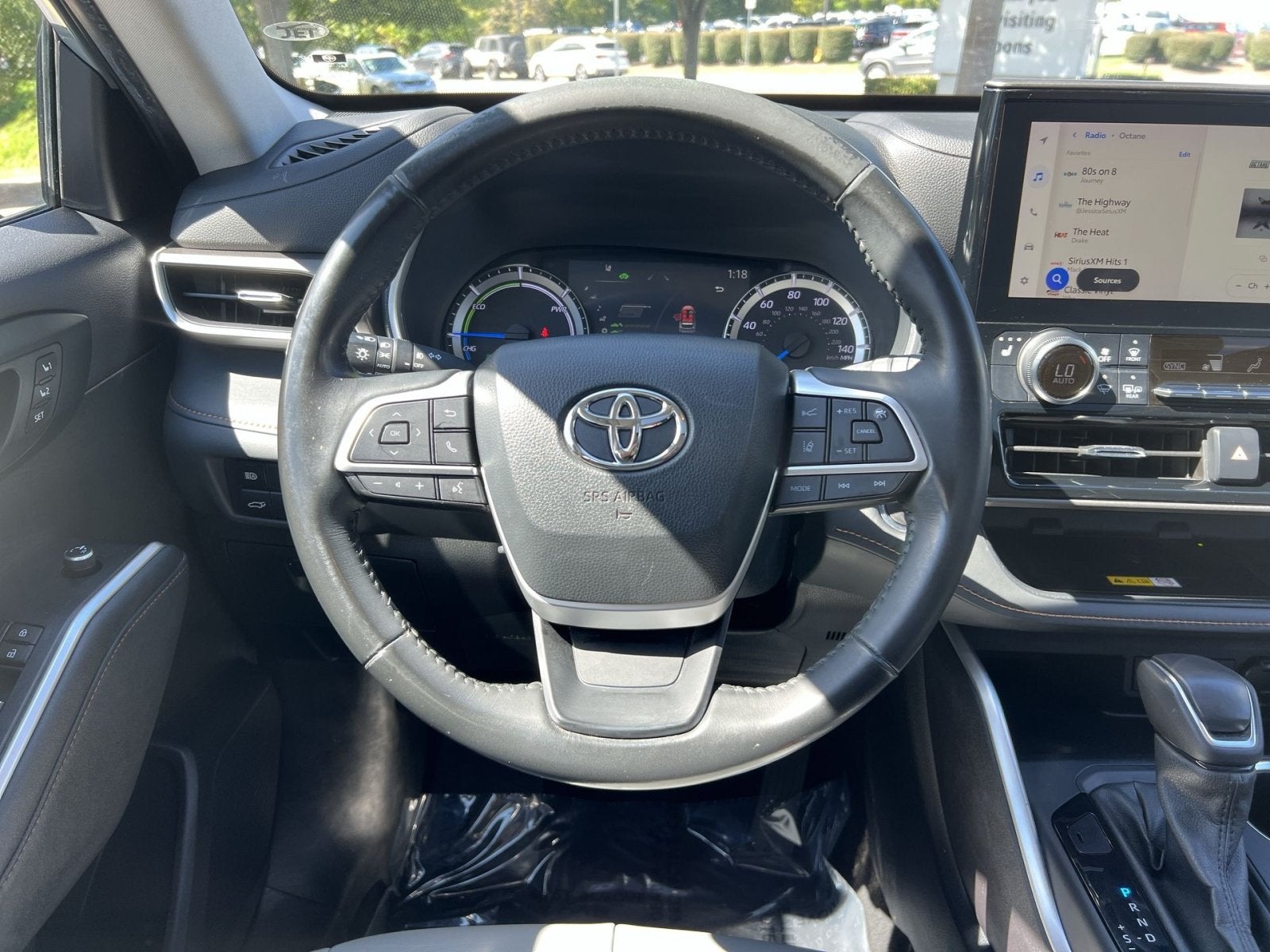 2023 Toyota Highlander Hybrid Bronze Edition