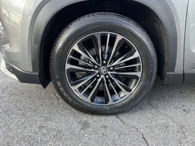 2025 Toyota Grand Highlander Hybrid MAX Platinum