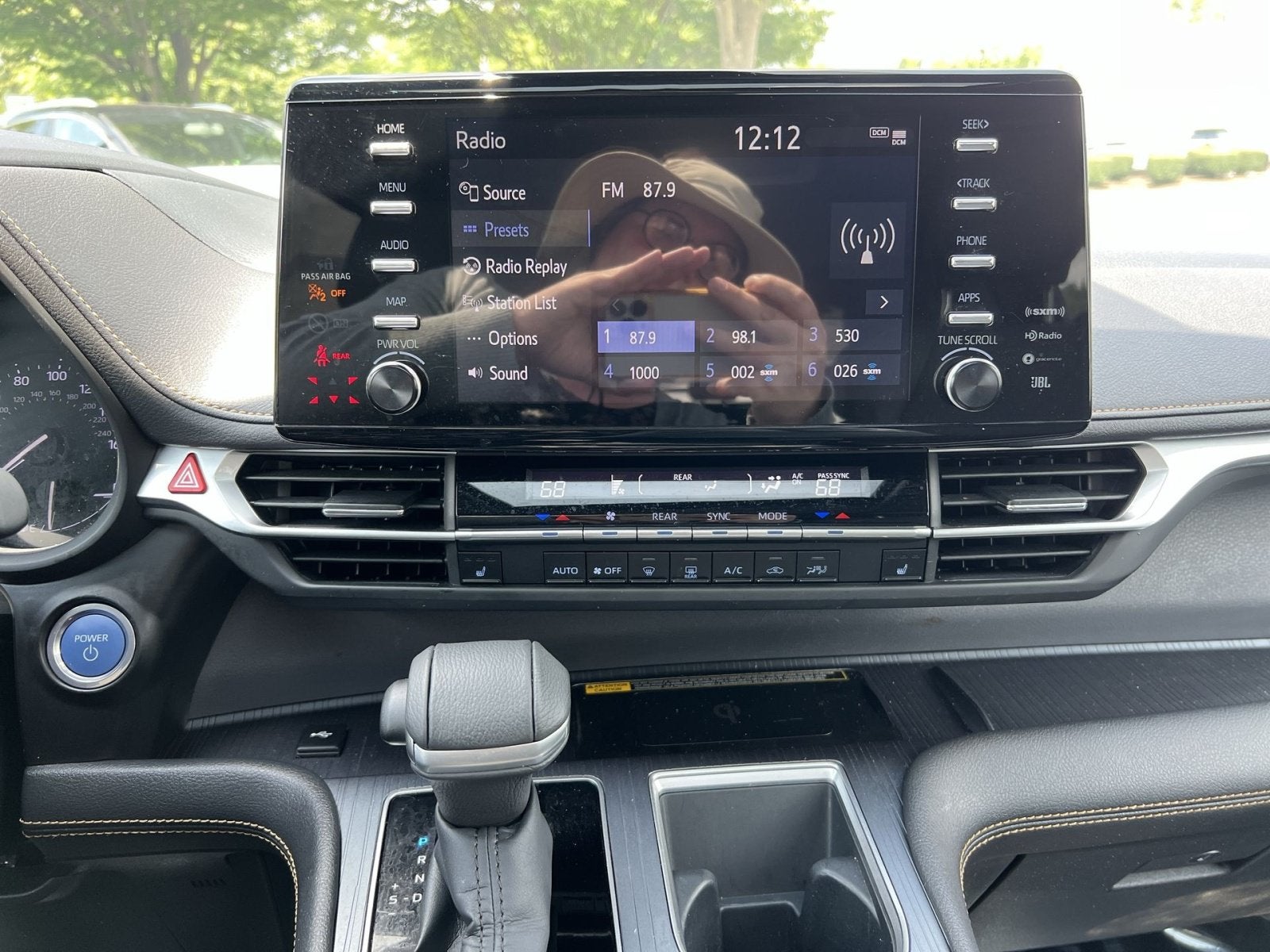 2022 Toyota Sienna Woodland Edition