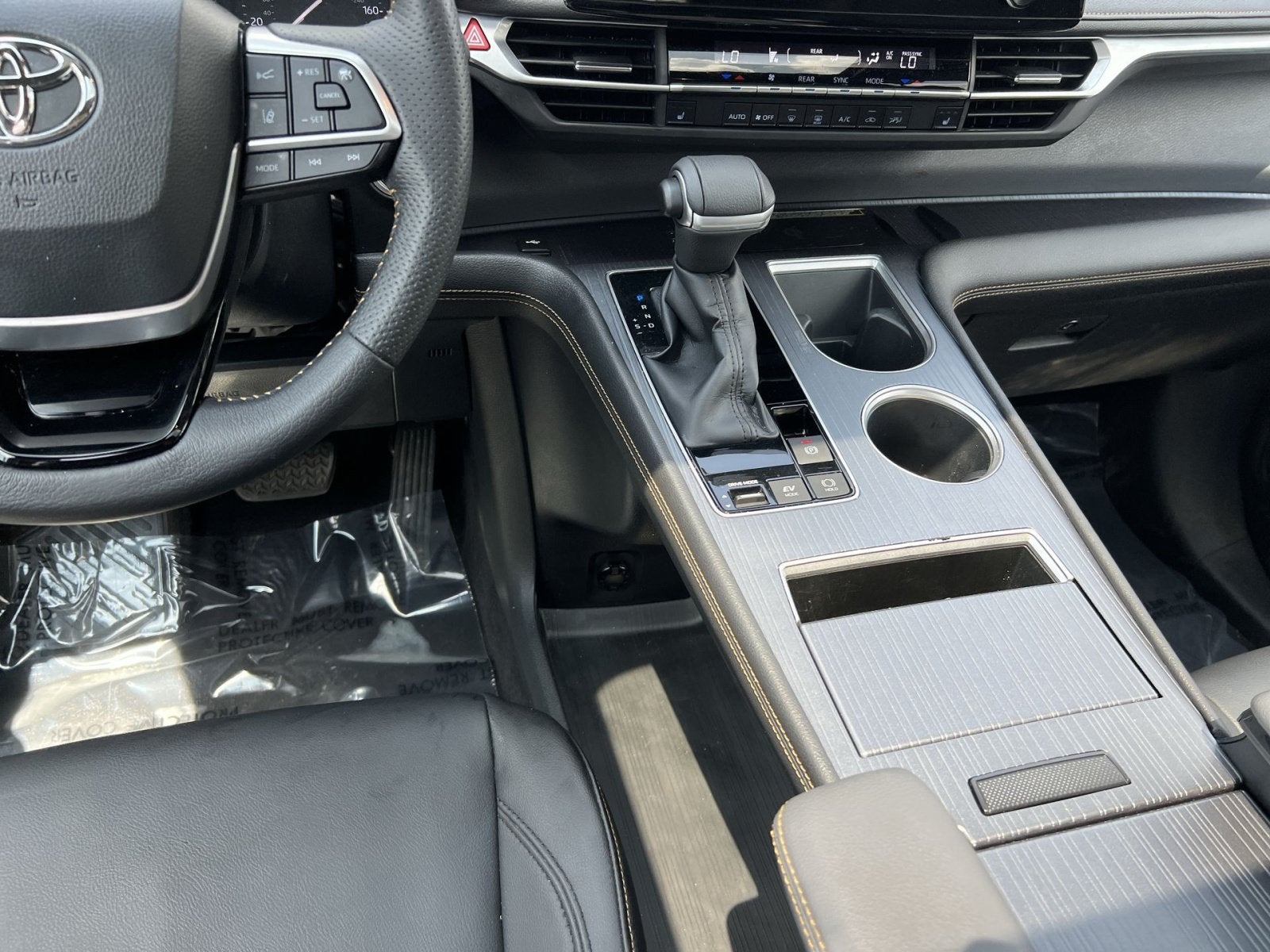 2022 Toyota Sienna Woodland Edition