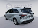 2022 Toyota Sienna Woodland Edition
