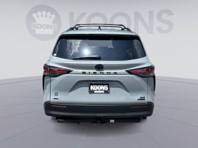 2022 Toyota Sienna Woodland Edition