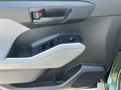 2023 Toyota Highlander Hybrid LE