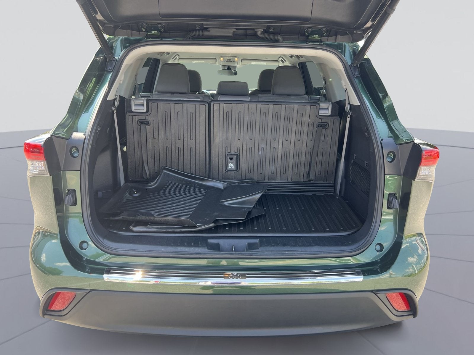 2023 Toyota Highlander Hybrid LE