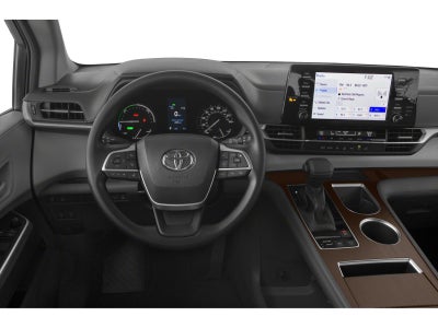 2022 Toyota Sienna LE