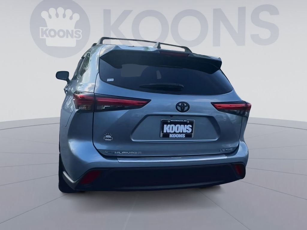 2022 Toyota Highlander LE