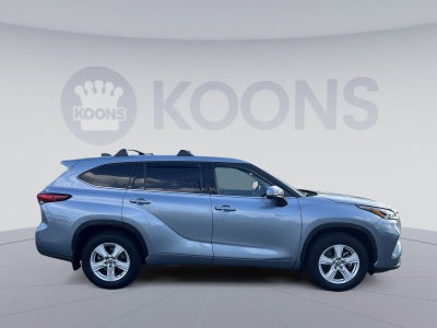 2022 Toyota Highlander LE