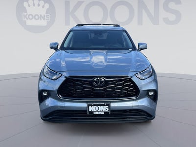 2022 Toyota Highlander LE