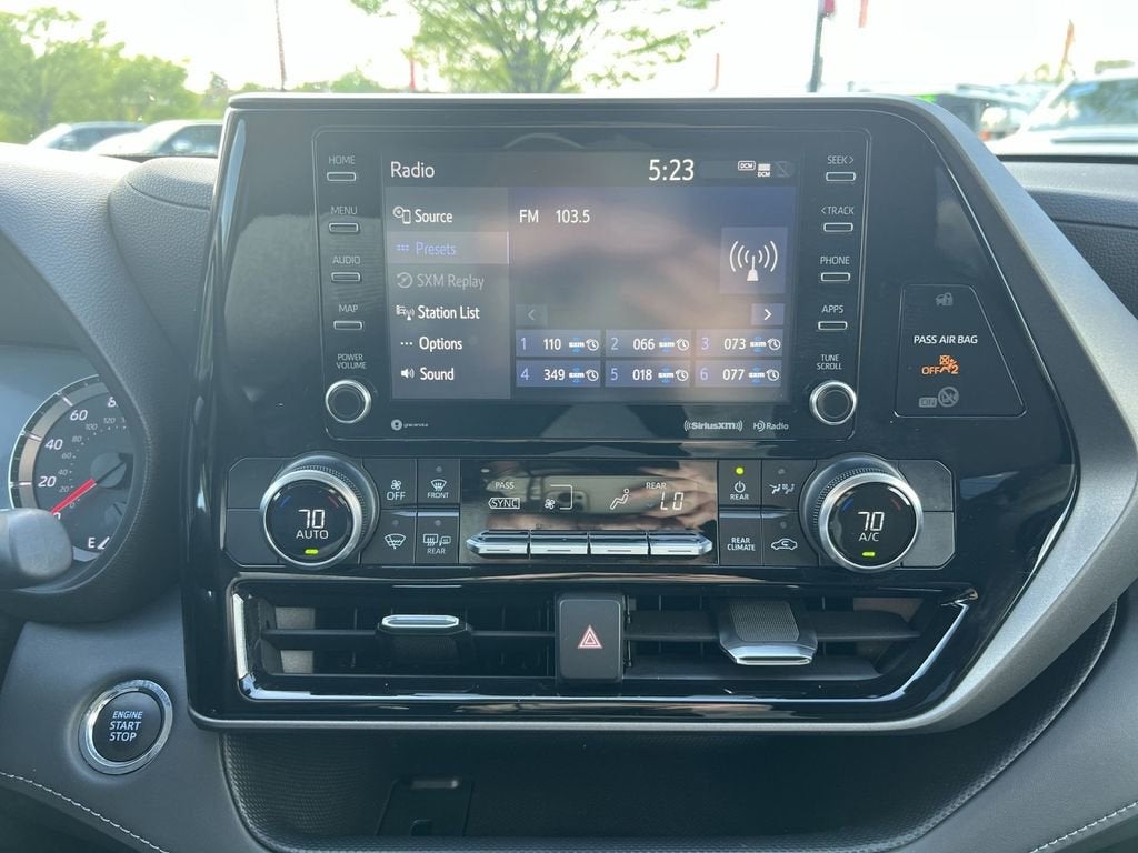 2022 Toyota Highlander LE