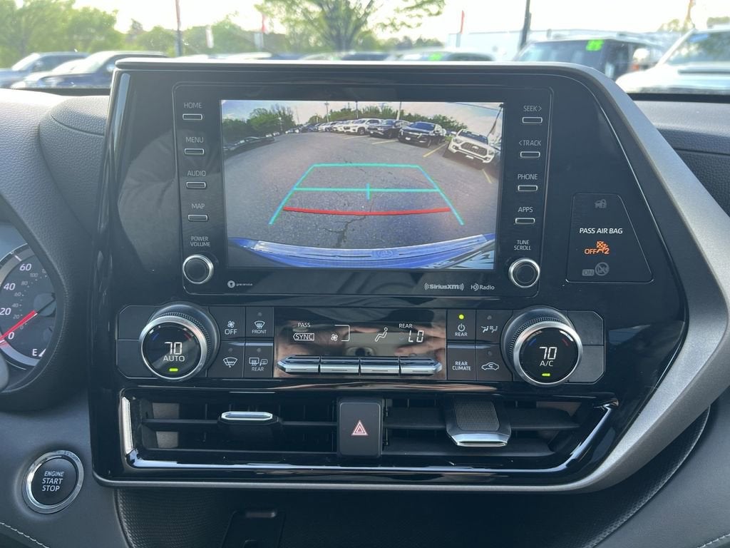 2022 Toyota Highlander LE