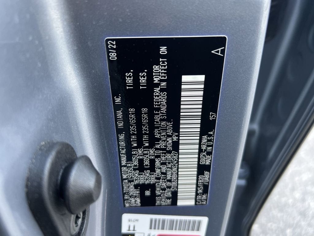 2022 Toyota Highlander LE