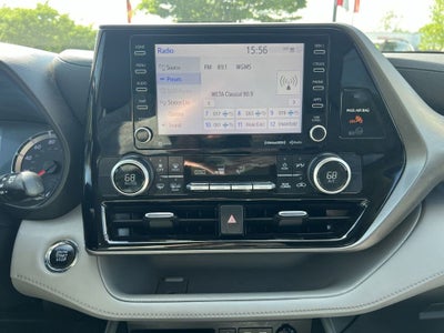 2022 Toyota Highlander LE