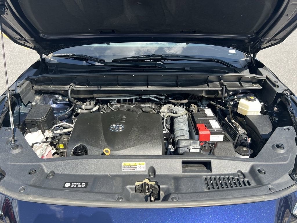2022 Toyota Highlander LE
