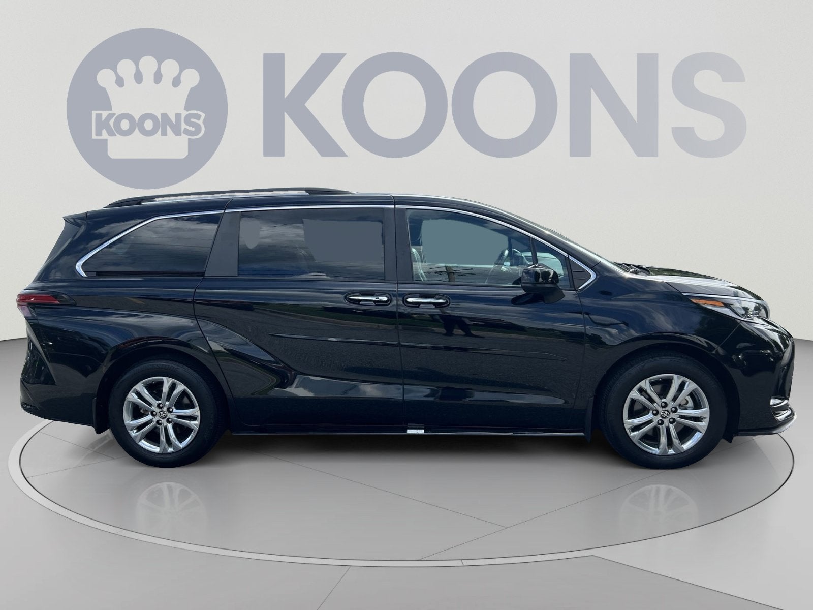 2023 Toyota Sienna XSE
