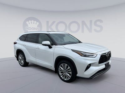 2025 Toyota Highlander Hybrid Platinum