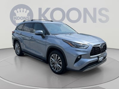 2023 Toyota Highlander Hybrid Platinum