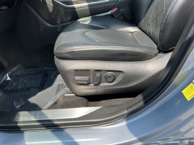 2023 Toyota Highlander Hybrid Platinum