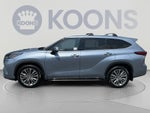 2023 Toyota Highlander Hybrid Platinum