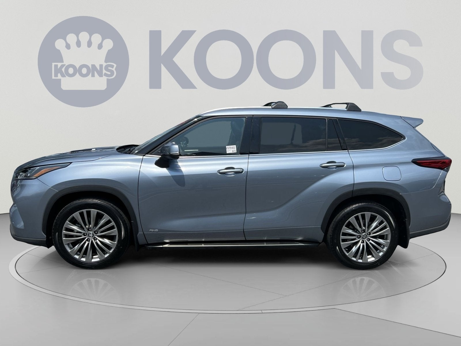 2023 Toyota Highlander Hybrid Platinum